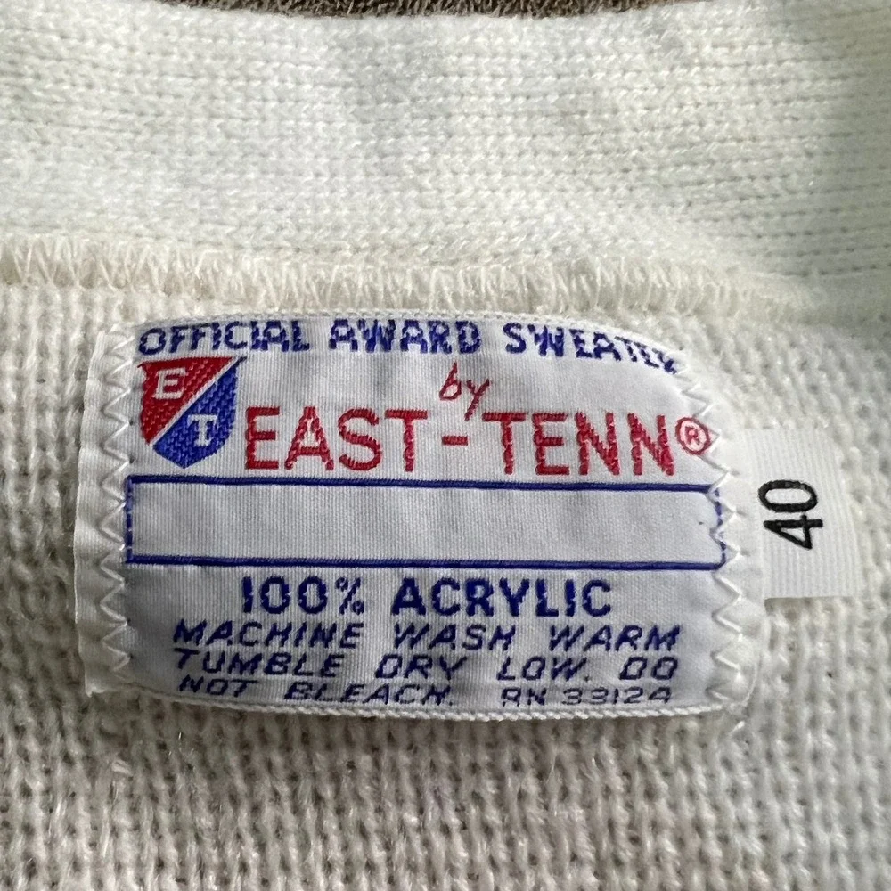 East-Tenn Letterman Sweater Mens 40 White Quiz Bowl Varsity V-Neck Tennis Collar_3